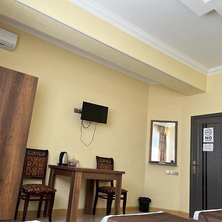 Rahat Hotel Ganja Ngoại thất bức ảnh