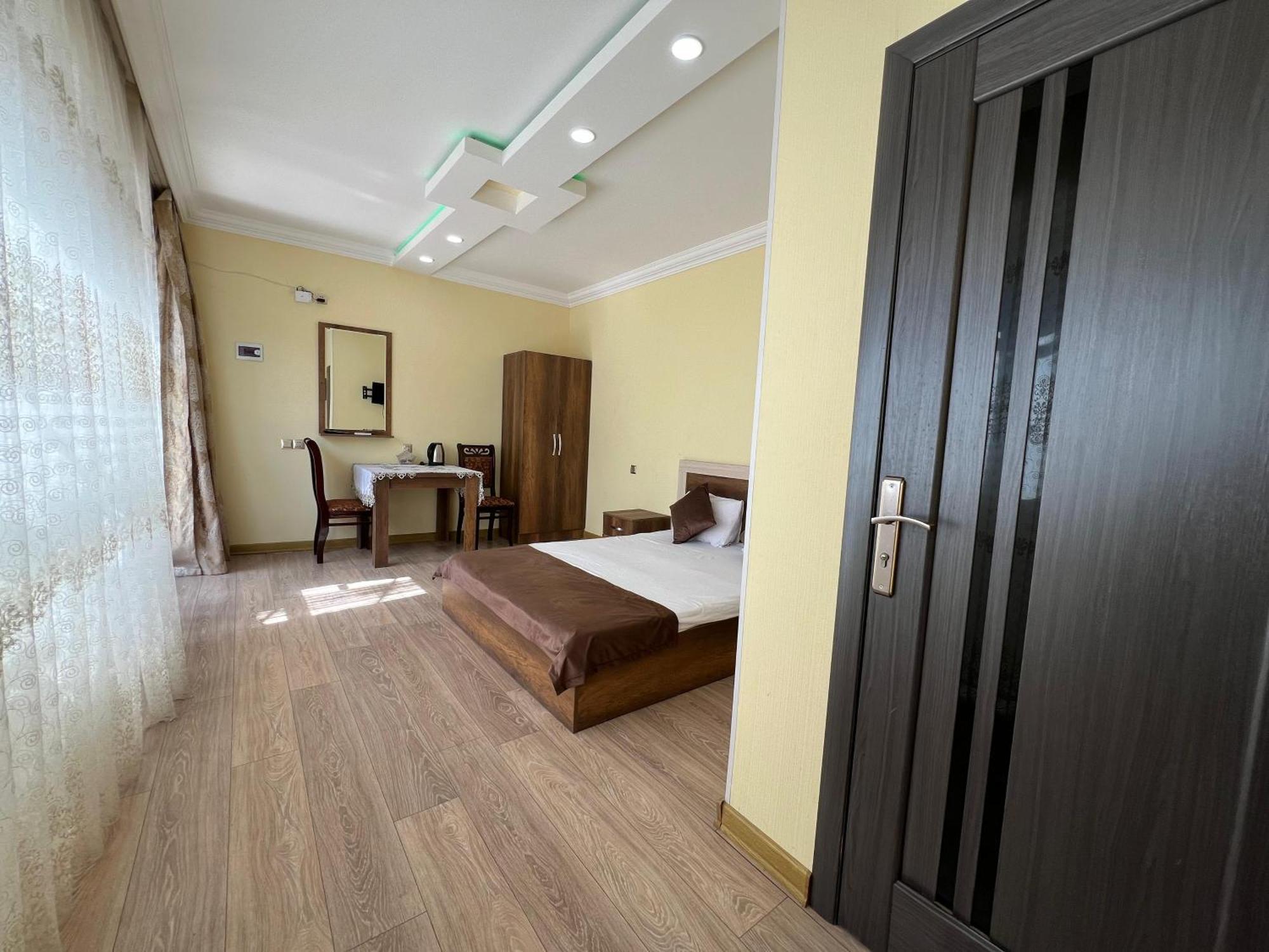 Rahat Hotel Ganja Ngoại thất bức ảnh