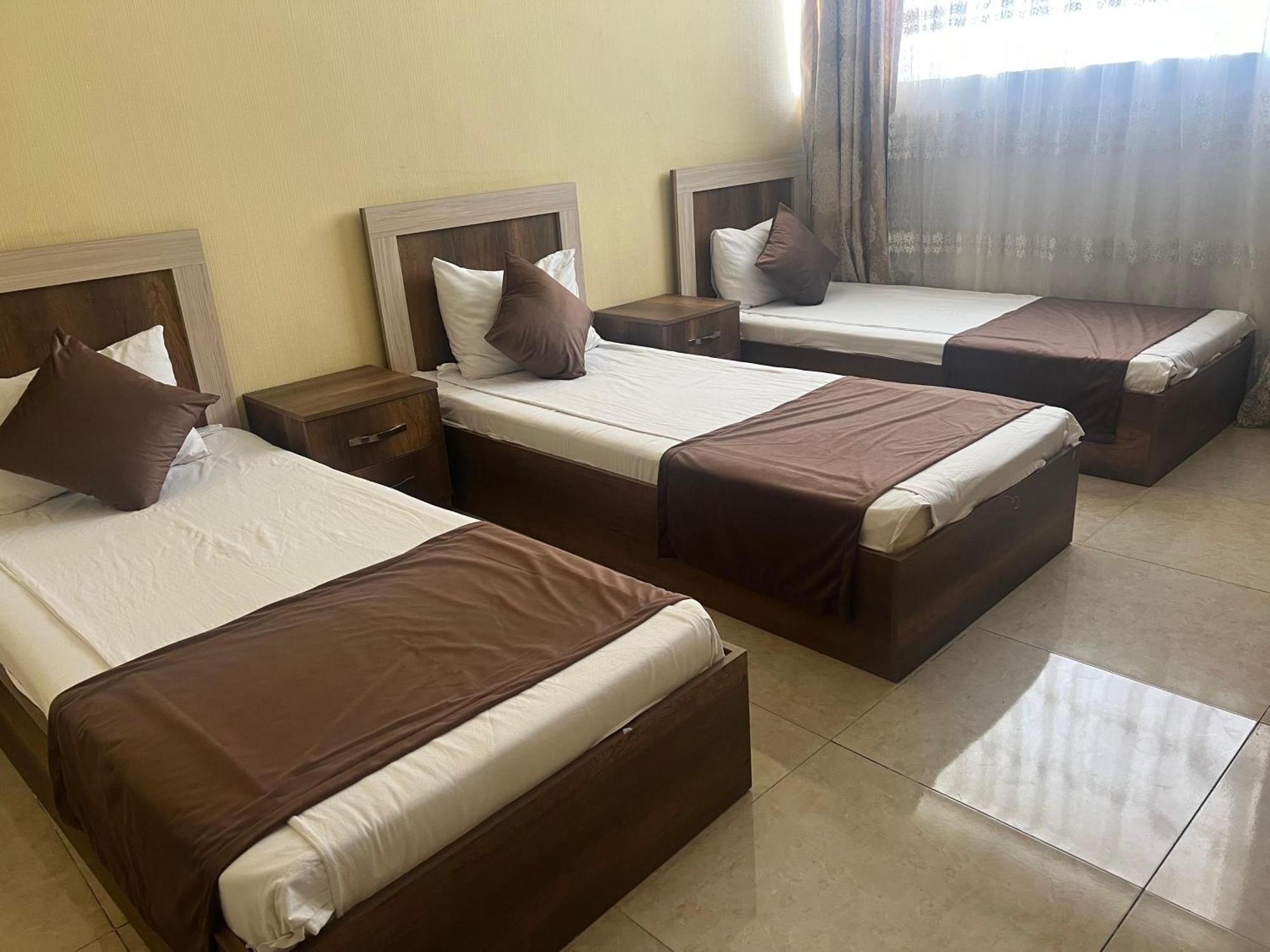 Rahat Hotel Ganja Ngoại thất bức ảnh