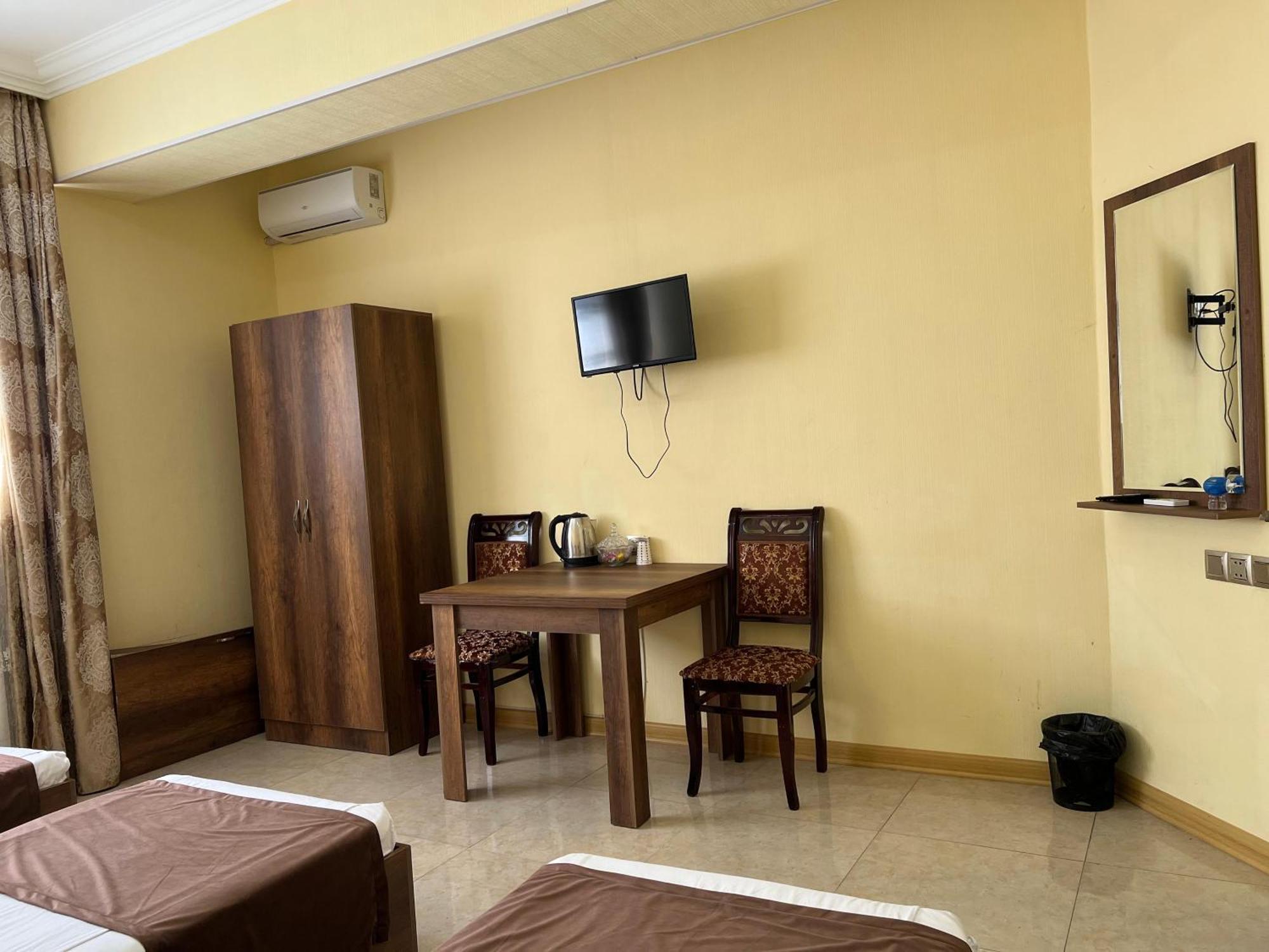 Rahat Hotel Ganja Ngoại thất bức ảnh