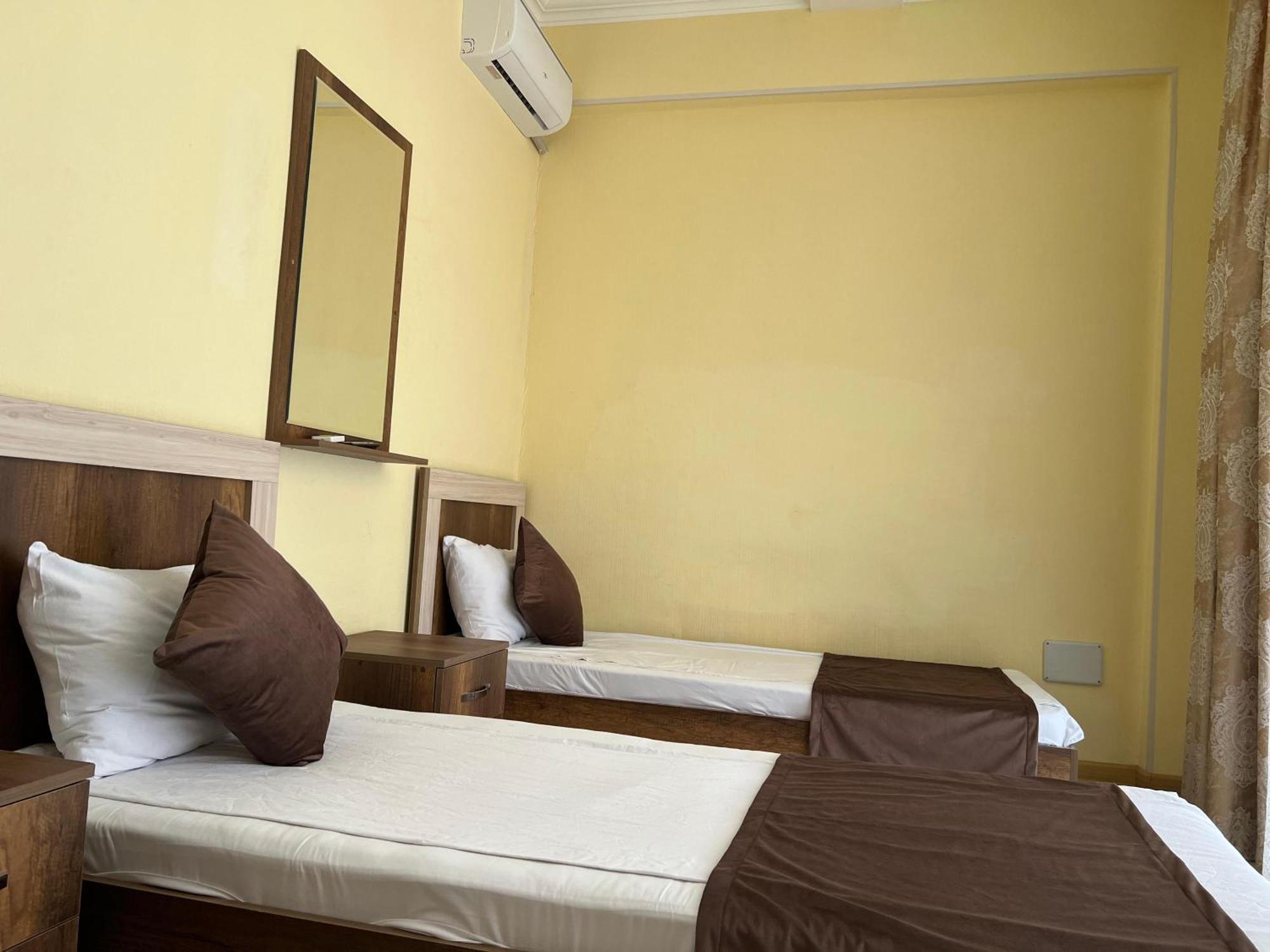 Rahat Hotel Ganja Ngoại thất bức ảnh