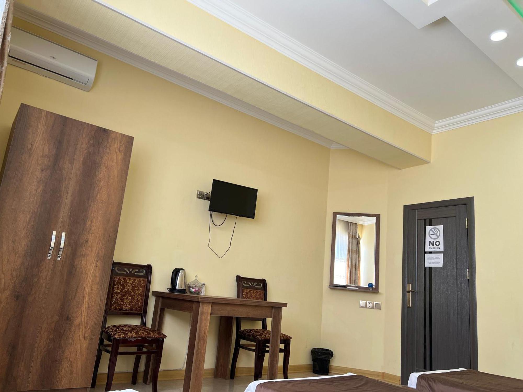 Rahat Hotel Ganja Ngoại thất bức ảnh